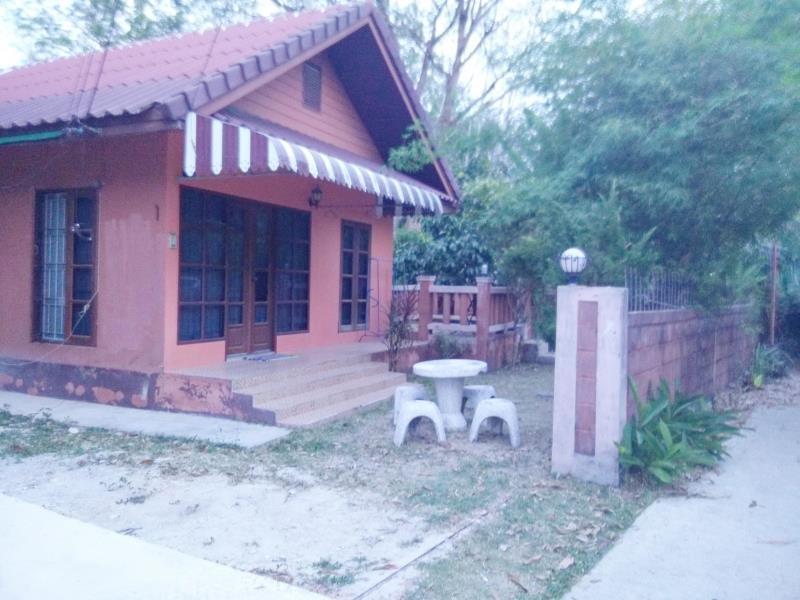 Aree Studio Guesthouse2 Bang Tao Beach  Eksteriør billede